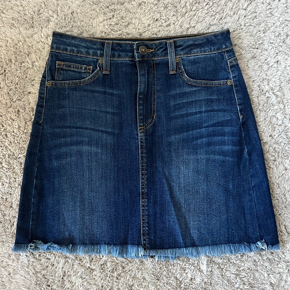 Just Black Mid-Wash Denim Skirt - Size Small